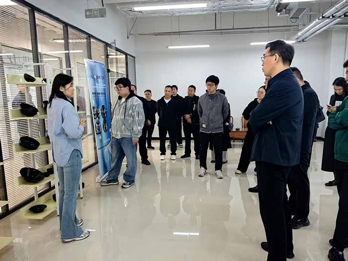 衡水市发改委一行到访河北西姆克科技股份有限公司